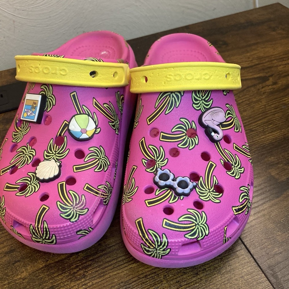 Crocs Classic Platform Clog J5 Pink Palm Tree Print Jibbitz Charms‎ Kids Sandals